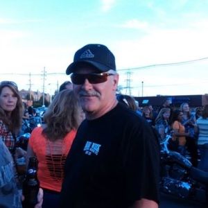 Meet your Posher, Lloyd